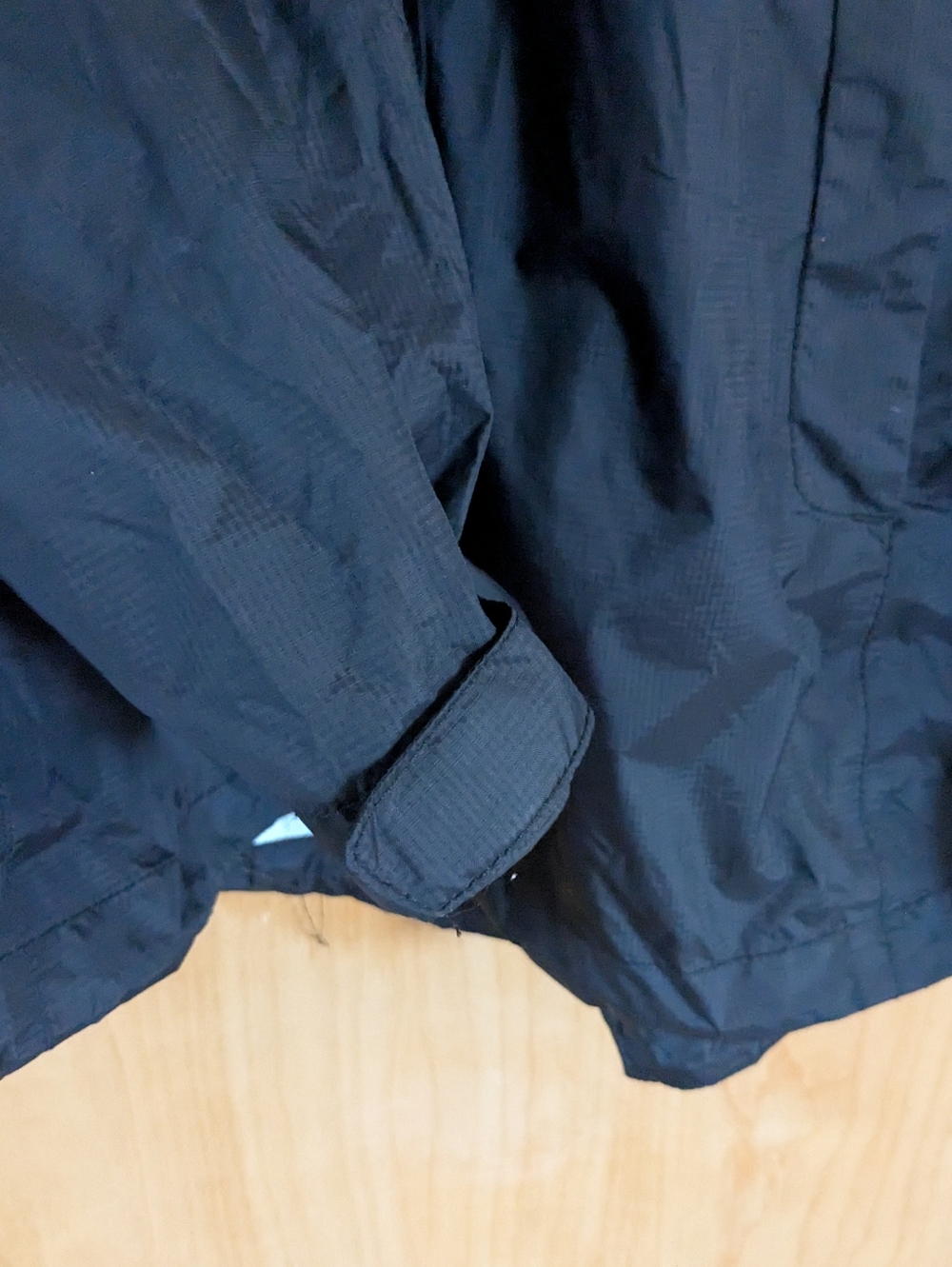 Waterproof Shell Zipper Armpits, Adjustable Bottom & Cuffs, Hood Rolls To Collar - Picture 12 of 15
